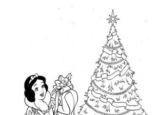Królewna Śnieżka ubiera choinkę